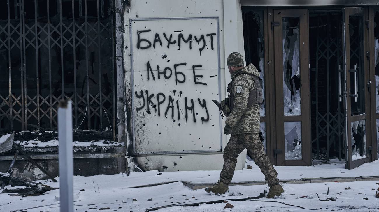 Baxmutda vəziyyət gərgin olaraq qalır - General