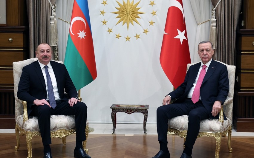 Prezidentlər sülh müqaviləsini müzakirə etdi 