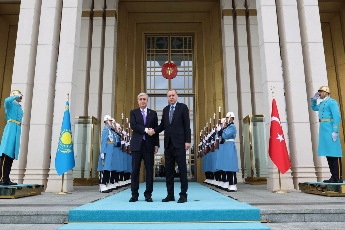Ərdoğan Tokayevlə görüşdü
