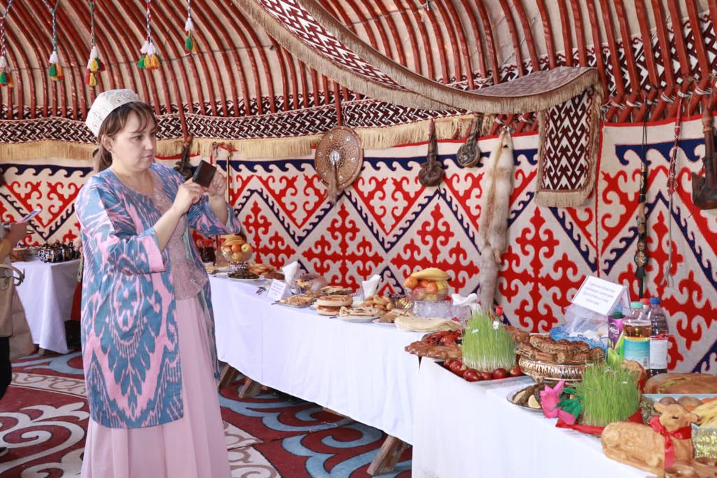 Azərbaycan Türküstanda keçirilən festivalda təmsil olundu