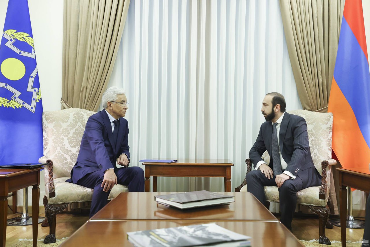 Mirzoyan KTMT baş katibi ilə Laçın dəhlizini müzakirə etdi