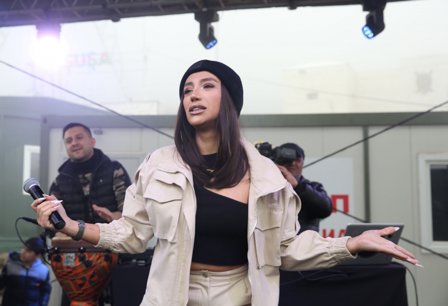 Məşhurlar Laçın yolunda - Bayram konsertindən FOTOLAR