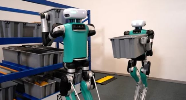 Başı və gözü olan ikiayaqlı robot hazırlandı - VİDEO