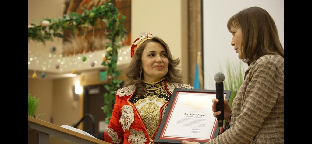 Senator Azərbaycan Evinə sertifikat verdi - FOTOLAR