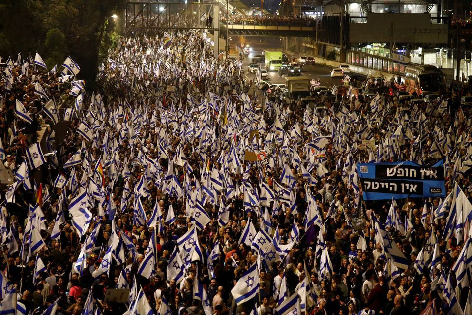 İsrail prezidenti etirazlara görə Netanyahuya qarşı çıxdı - VİDEO