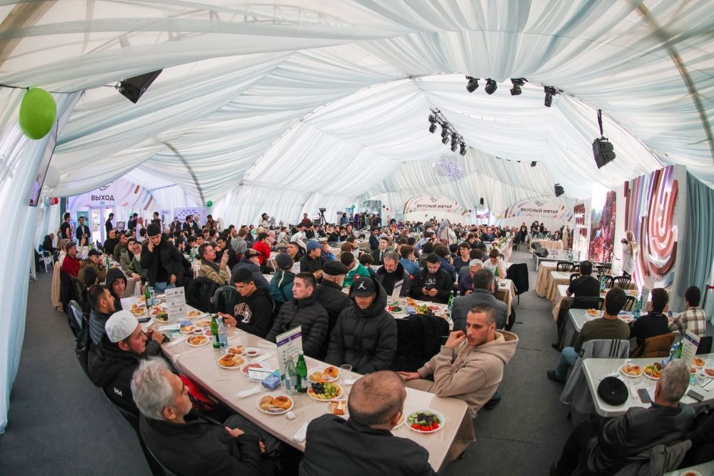 Leyla Əliyevanın adından Moskvada iftar süfrəsi açıldı - FOTOLAR