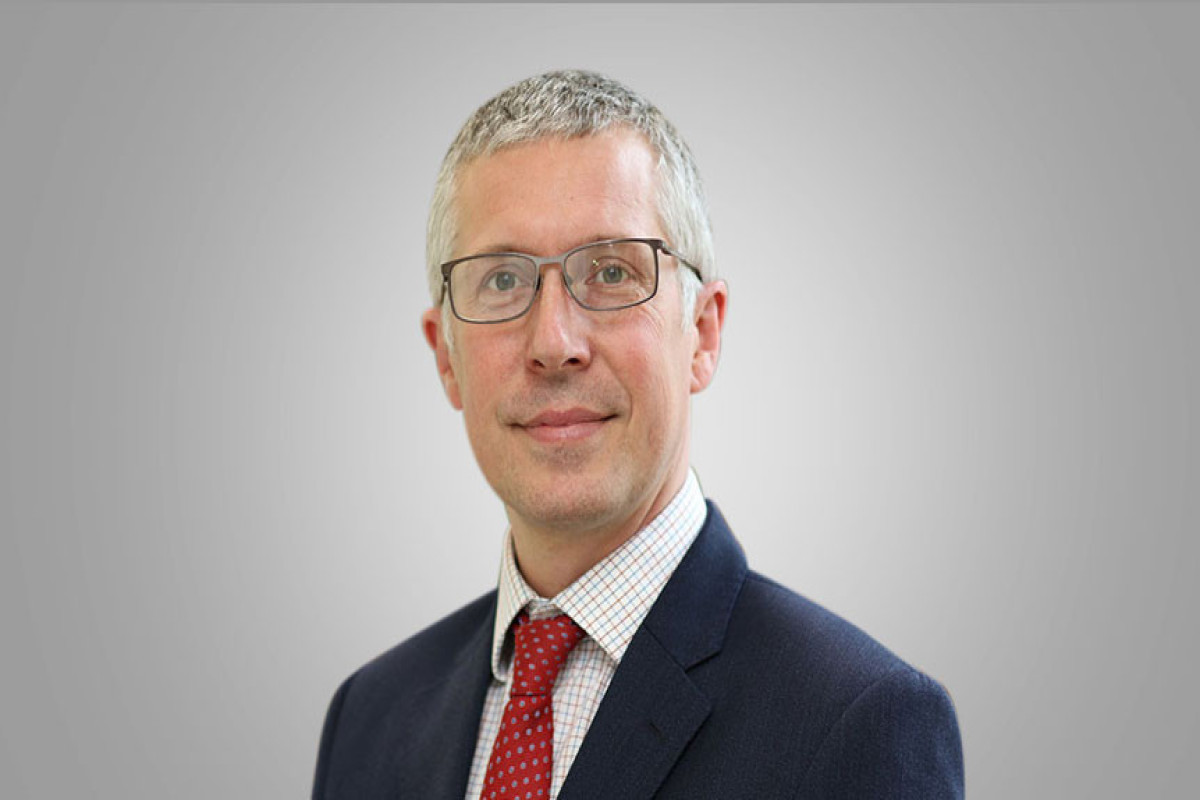 Britaniya səfiri Fazil Mustafaya hücumu PİSLƏDİ