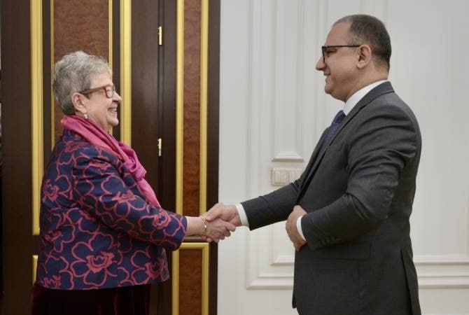 Paşinyanın müavini avropalı diplomatlarla görüşdü
