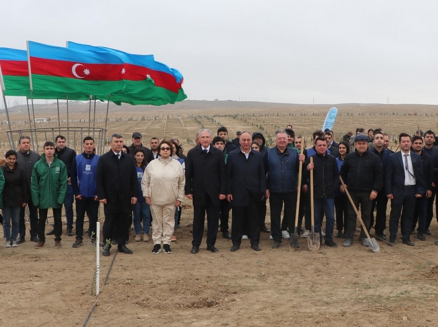Heydər Əliyevin 100 illik yubileyi ilə əlaqədar növbəti ağacəkmə tədbiri - FOTOLAR