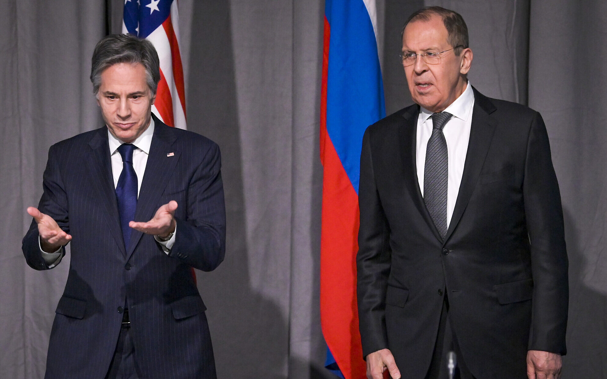 Blinkenlə Lavrov arasında telefon danışığı olub