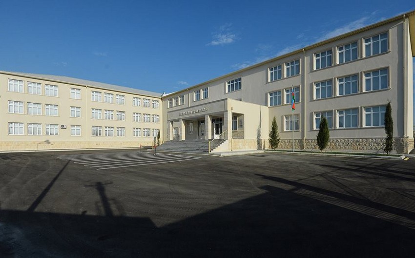 Bakı məktəbinə yeni direktor AXTARILIR