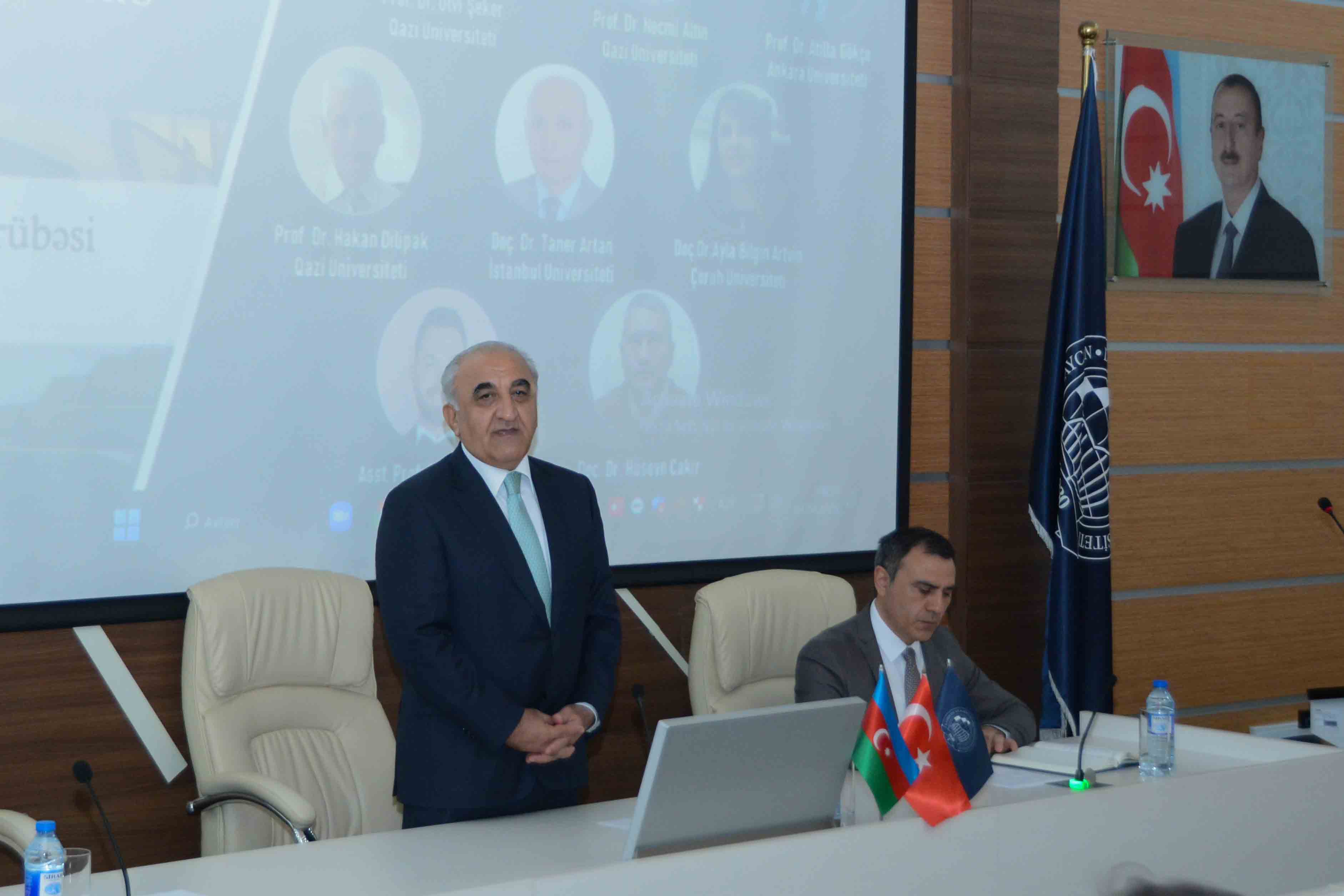 UNEC-in rektoru türkiyəli alimlərlə görüşüb