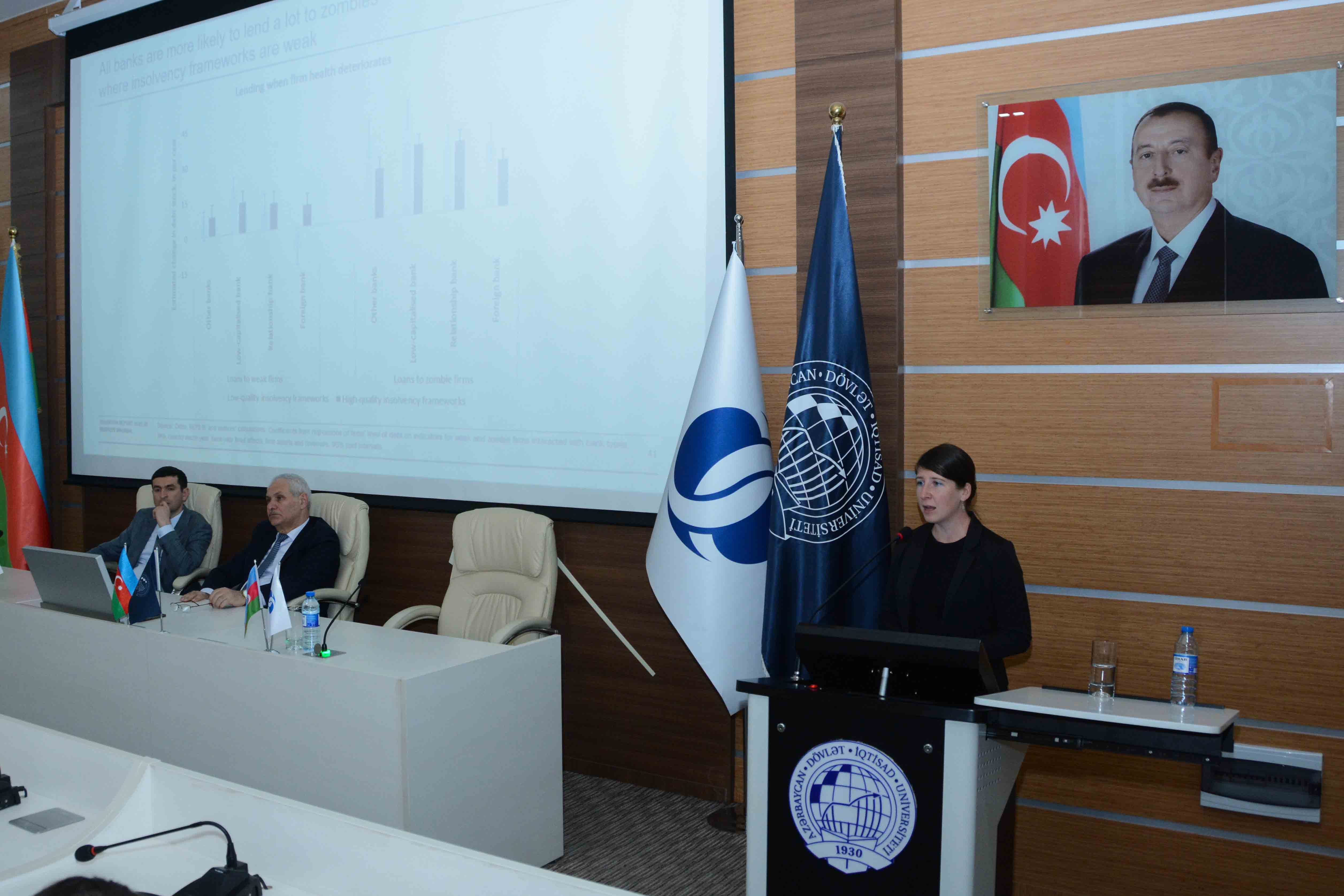 Avropa Bankı UNEC-də təqdimat keçirdi