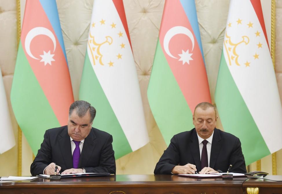 Azərbaycan-Tacikistan sənədləri imzalanıb