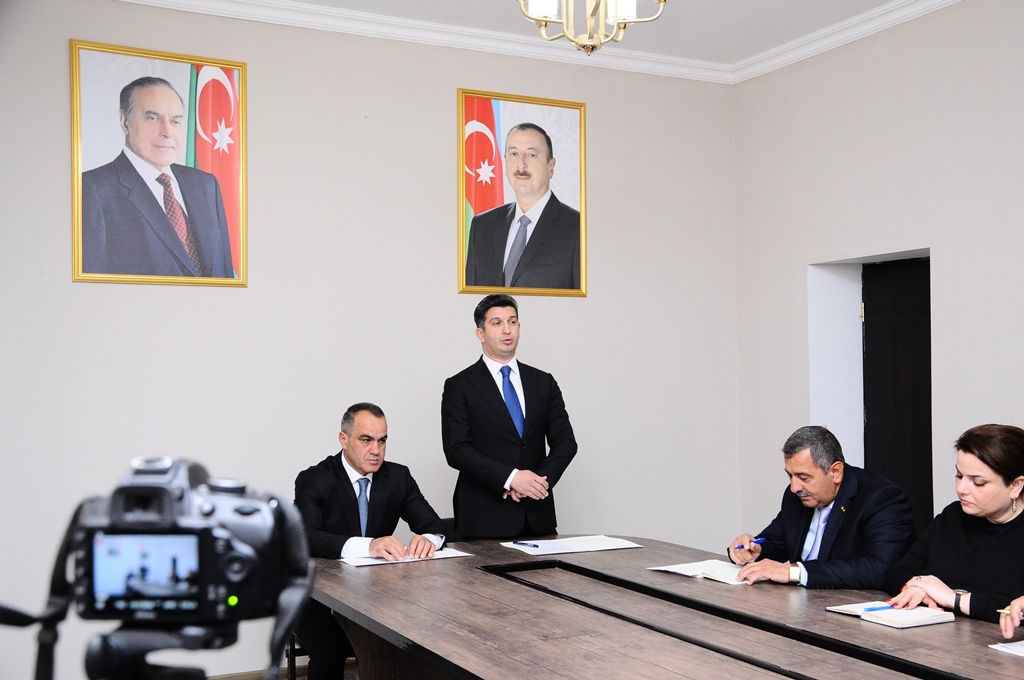 Naftalanda sakinlərlə növbəti səyyar qəbul keçirilib - FOTOLAR