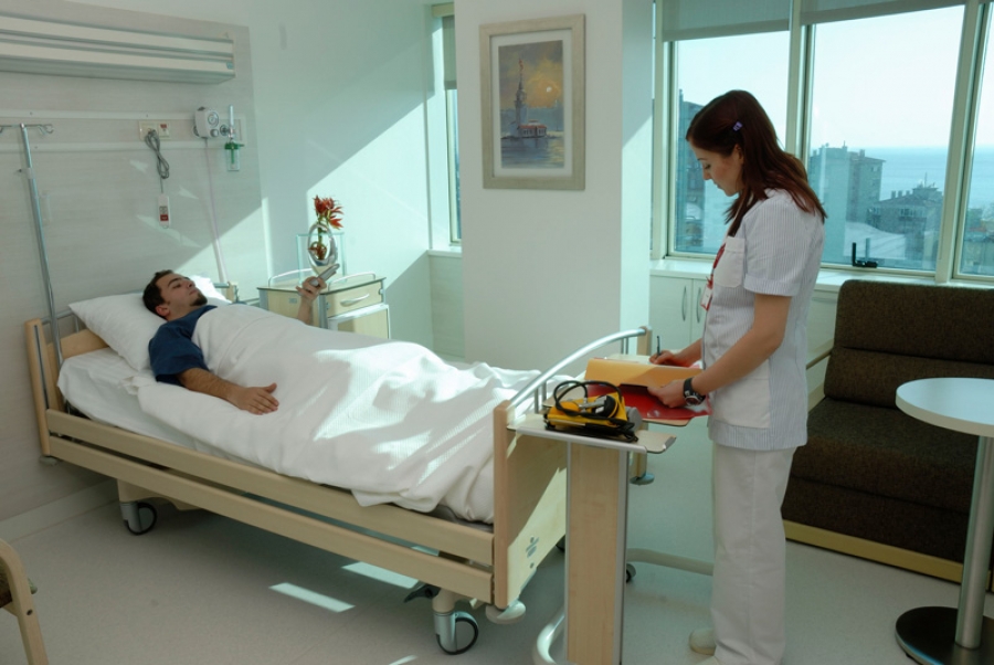 Bir sıra tibb müəssisələrində çarpayı fondu ləğv edildi