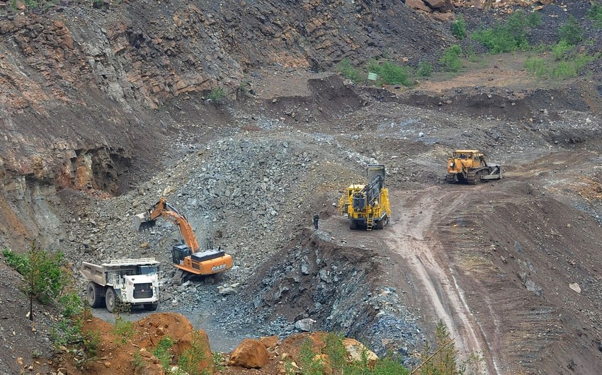 7 faydalı qazıntı yatağı istifadəyə verildi