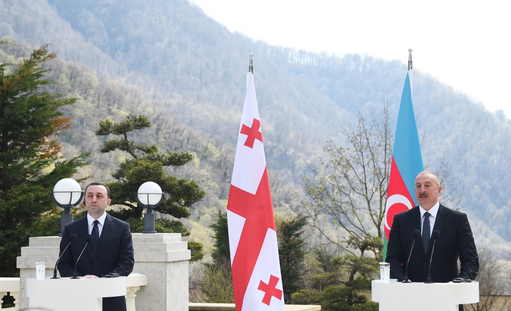 İlham Əliyev və Qaribaşvili Ukraynanı müzakirə etdi
