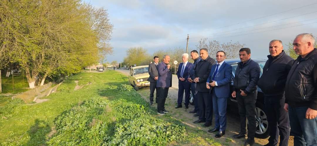 Rafiq Cəlilov suvarma ilə bağlı görülən işlərlə tanış olub - FOTO