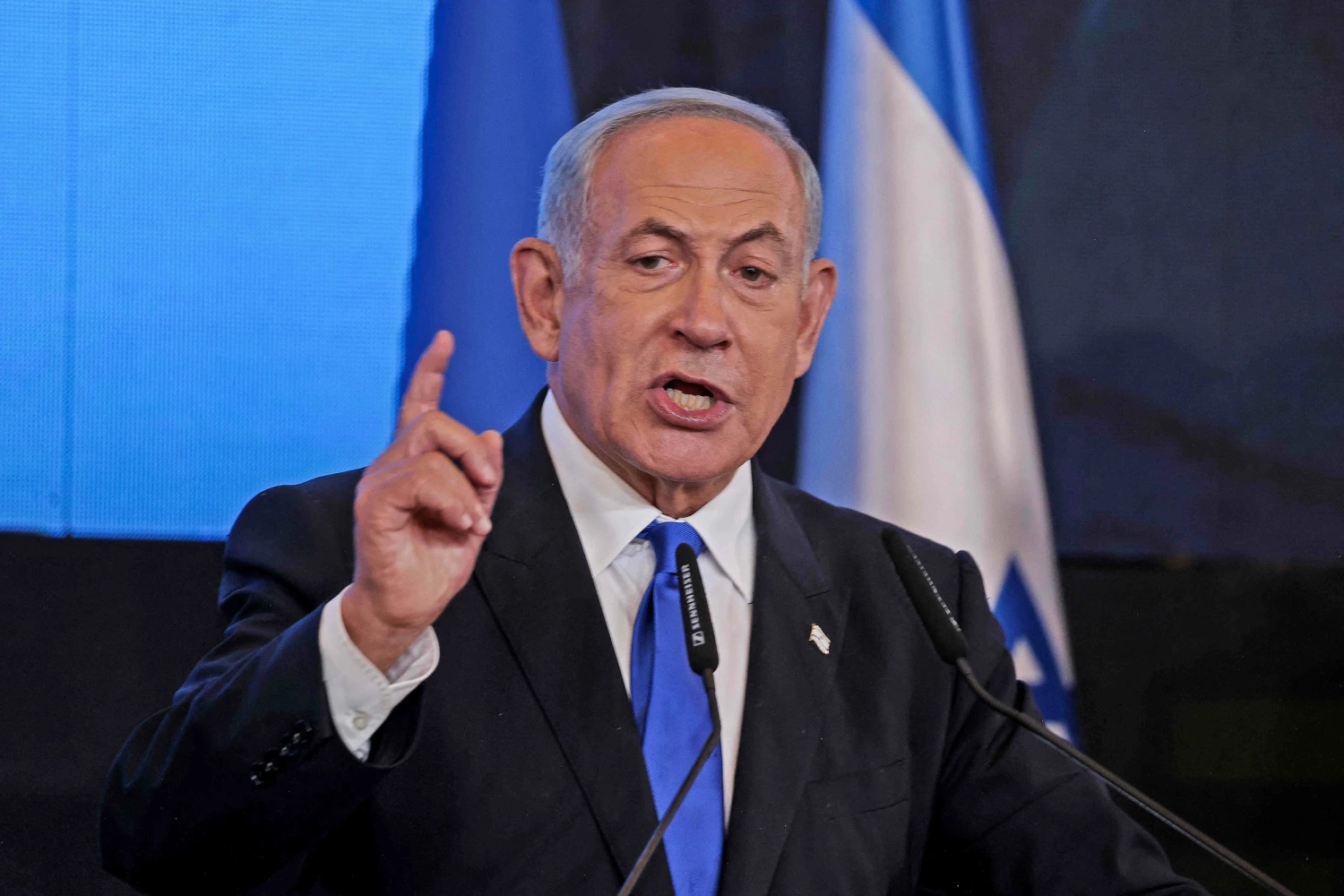 Netanyahu ordunu səfərbər etdi