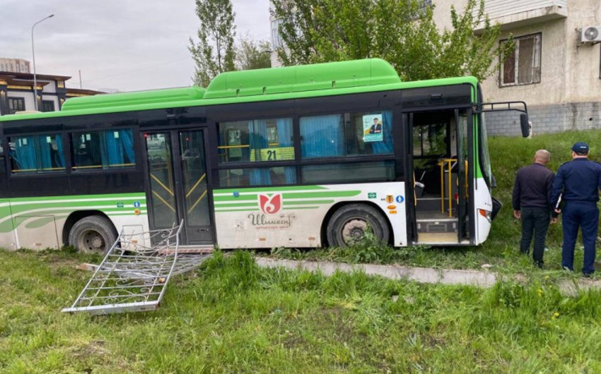 Avtobus piyadaları əzdi - 4 nəfər öldü 