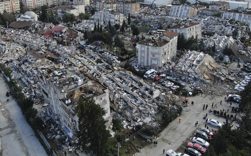 Təhsil işçilərindən Türkiyəyə 31 milyon lirə YARDIM