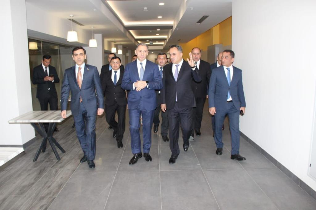 İcra başçısı və nazir idmançıların məşqini izləyib - FOTOLAR