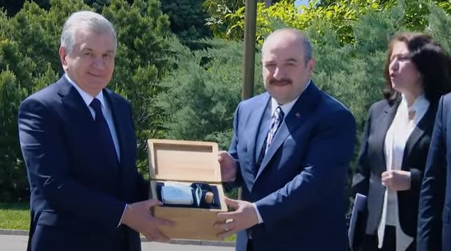 Özbəkistan prezidenti də 