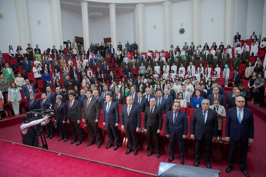 Ulu Öndərin 100 illiyinə həsr olunmuş beynəlxalq konqres işə başlayıb - FOTOLAR