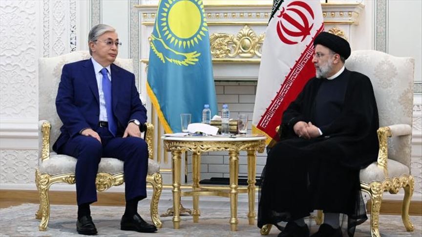Tokayev İran Prezidenti ilə danışıqlar apardı 