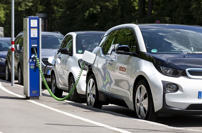 Azərbaycana elektromobil idxalı artıb - 6 dəfə