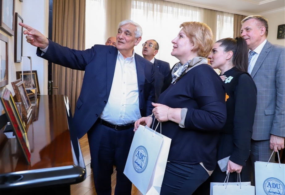 Rusiyalı alimlər Azərbaycan Dillər Universitetində