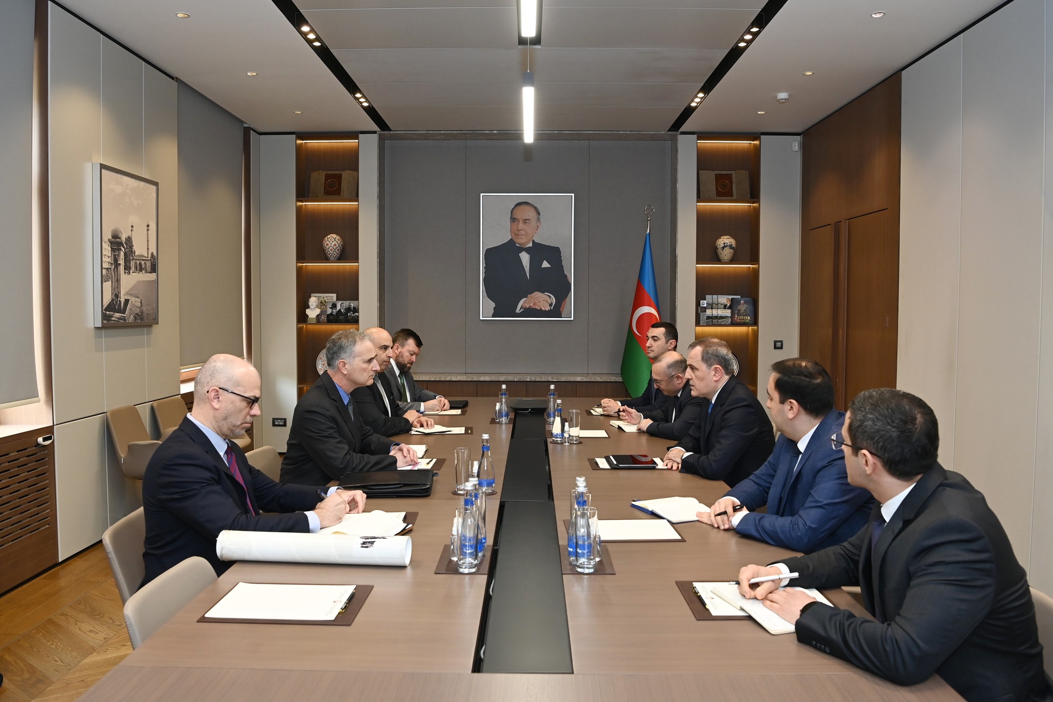 Ceyhun Bayramov Lui Bono ilə normallaşmanı müzakirə etdi