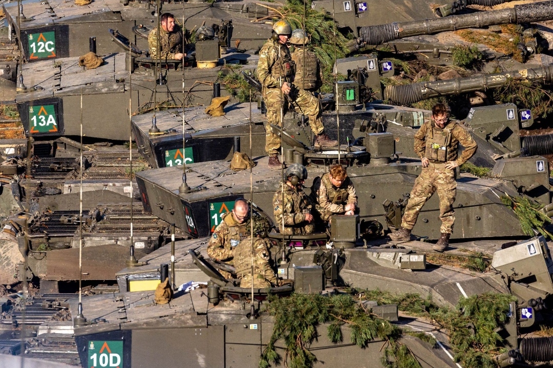 Britaniya Ukraynaya 14 tank göndərdi 