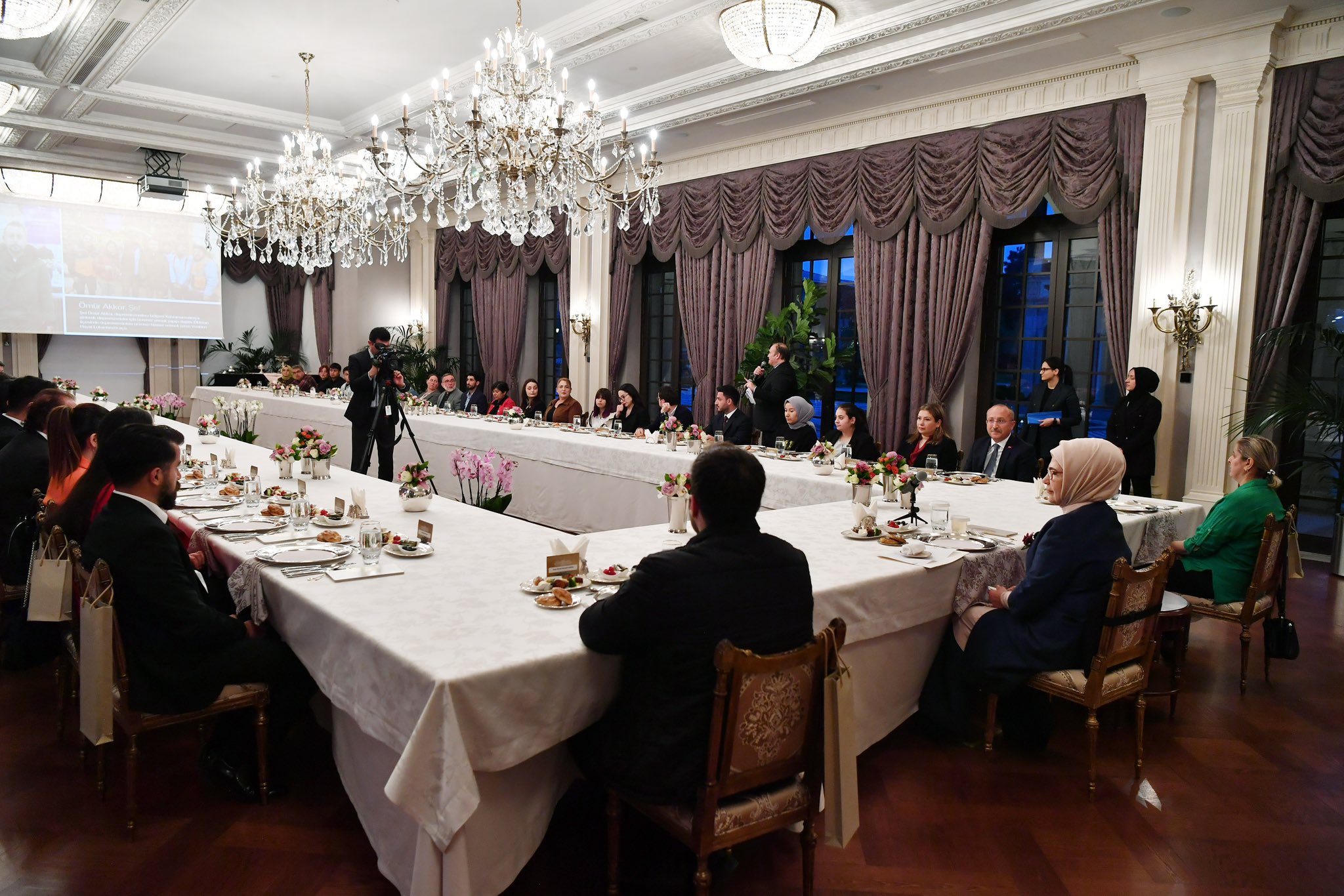 Sərvər Əminə Ərdoğanın iftar süfrəsində - FOTOLAR