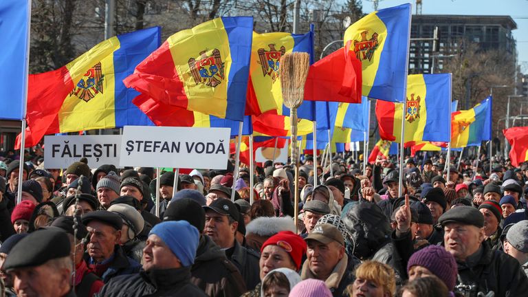 Moldova rus diplomatı ölkədən qovur