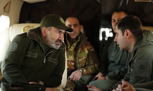 Göyçədə yanıb ölən hərbçilərin ailələri Paşinyanla görüşə bilmir