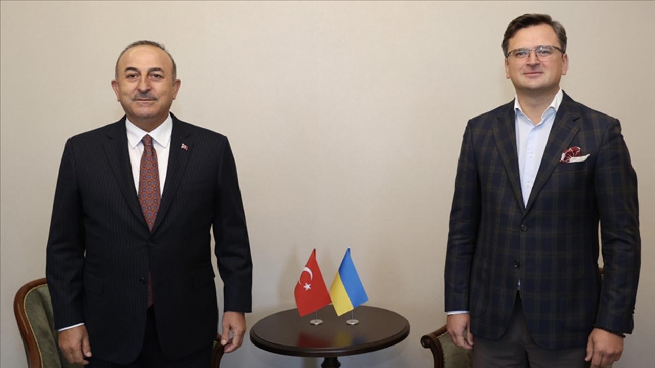 Çavuşoğlu Kuleba ilə son hadisələri müzakirə etdi