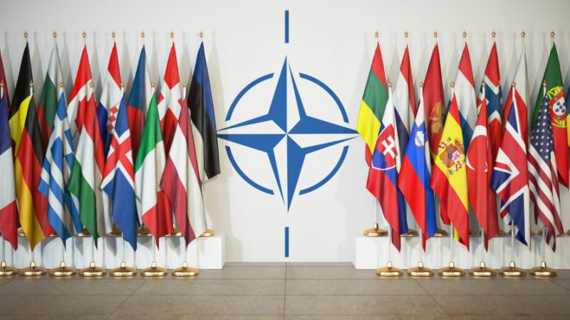 Ukrayna zamanla NATO üzvü olacaq - Stoltenberq