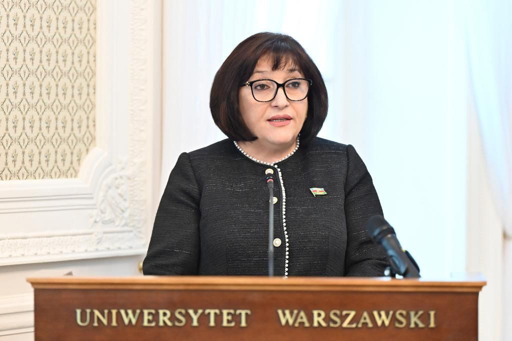 Sahibə Qafarova Varşava Universitetində çıxış etdi - FOTO