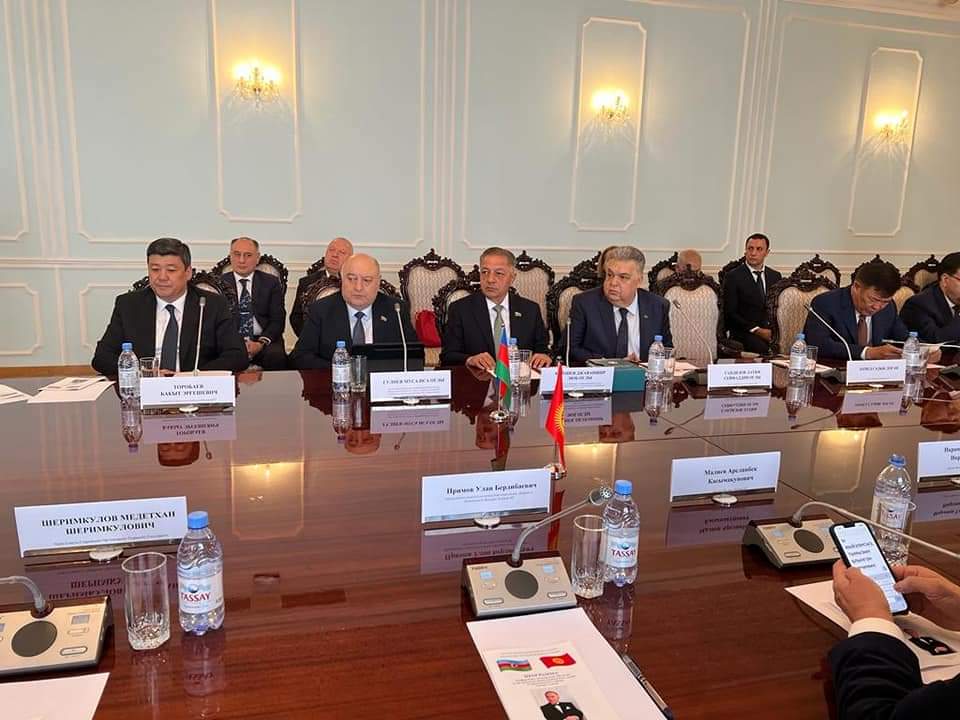 Qırğızıstanda Heydər Əliyevə həsr olunmuş konfrans - FOTOLAR 