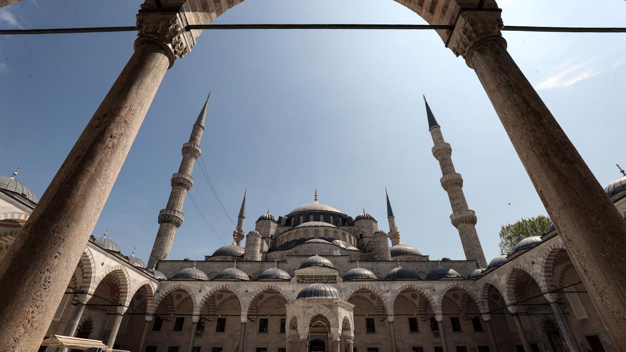 Sultan Əhməd məscidi 5 ildən sonra açılıdı - YENİLƏNİB