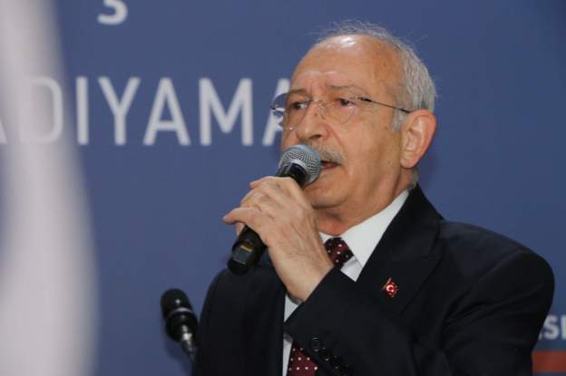 Kılıçdaroğlunun ziyarəti qəzəbə səbəb oldu: “Fatihə oxuya bilmir” - (VİDEO)