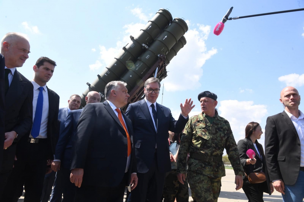 Güc nümayişi: Ən böyük müdafiə sərgisi açıldı