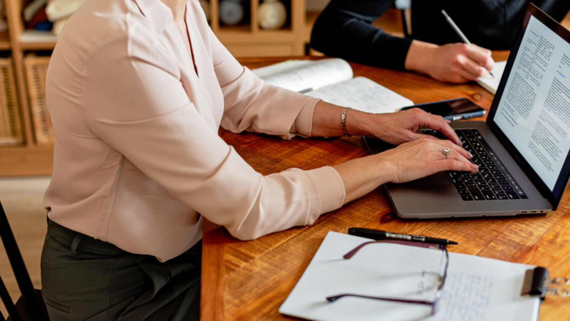 Qazaxıstan dördgünlük iş həftəsinə keçir