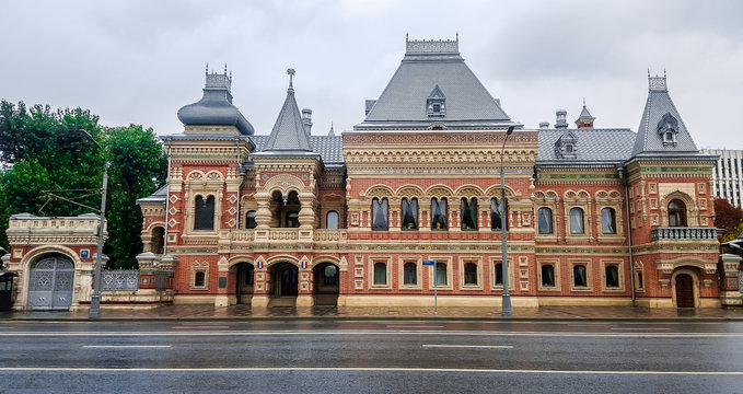 Fransa səfirliyinə şübhəli məktub göndərilib