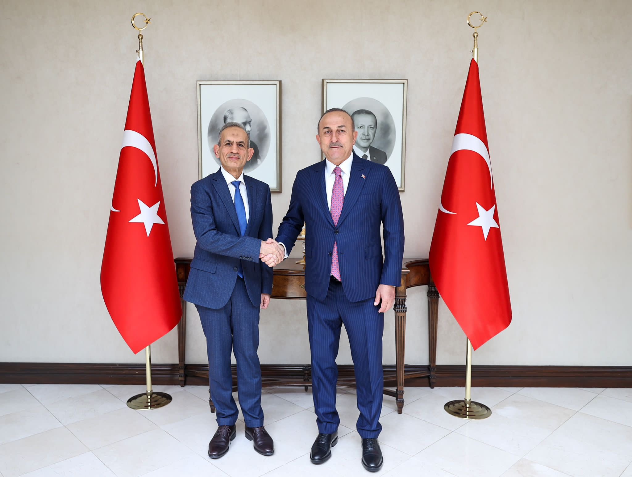 Çavuşoğlu İraq türkmənlərinin lideri ilə GÖRÜŞDÜ