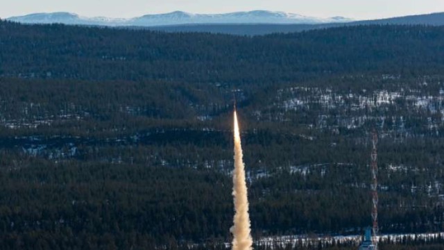 İsveçin atdığı raket səhvən Norveçə düşdü