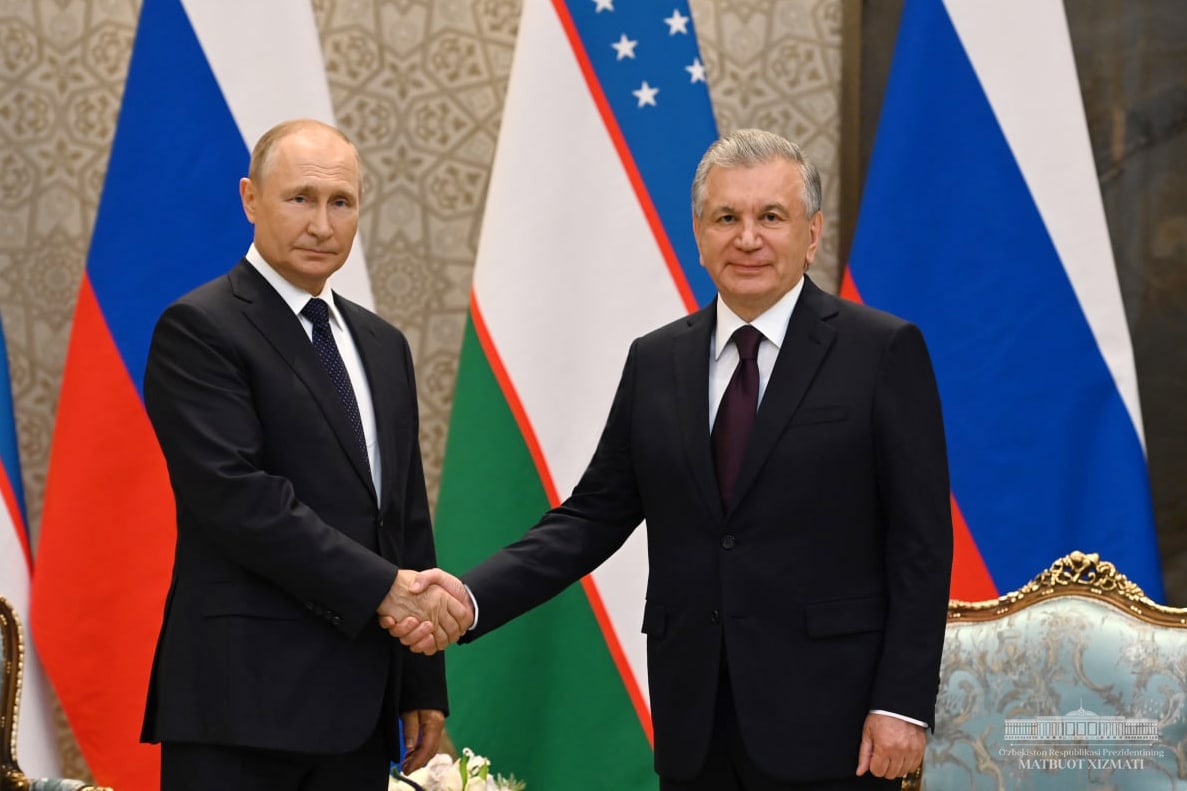 Putin Özbəkistan prezidenti ilə danışdı