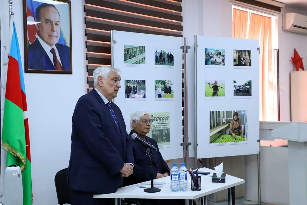 Dillər Universitetində elmi seminar keçirilib - FOTOLAR